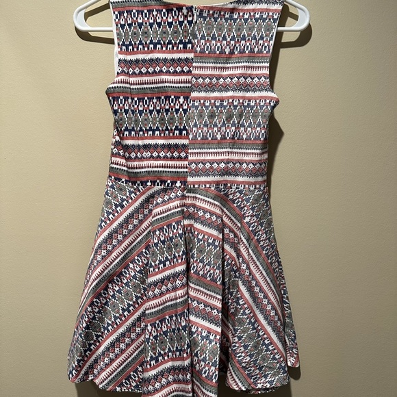 Christmasy dress - Picture 2 of 3